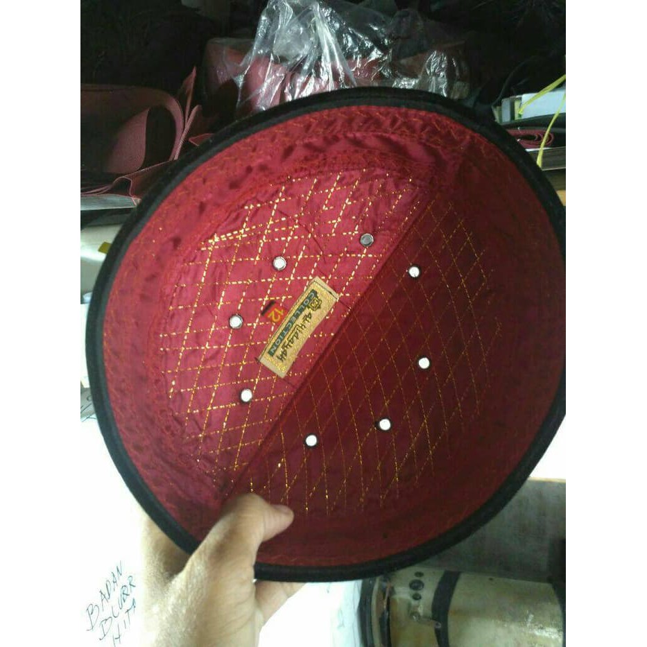 PECI UJE HITAM RENDA ULIR