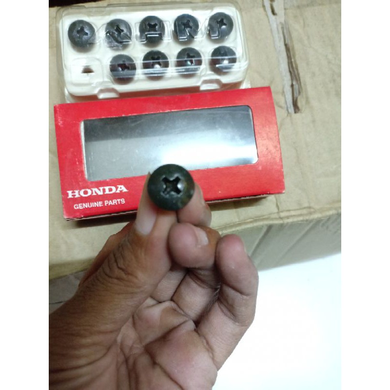 baut cover body baut dasi Honda Kirana karisma Supra x 125 dan lain nya original ahm