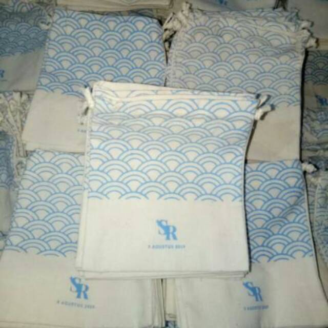 

Kantong Serut Blacu uk 10x14cm include sablon