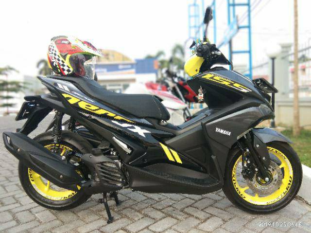 Sticker velg sticker velk Aerox kuning