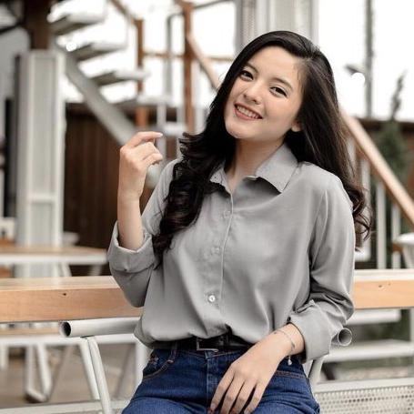 Kemeja Polos Kerja Kantor Atasan Wanita Lengan Panjang Karet Cewek Remaja Warna Putih Blouse Tunik M