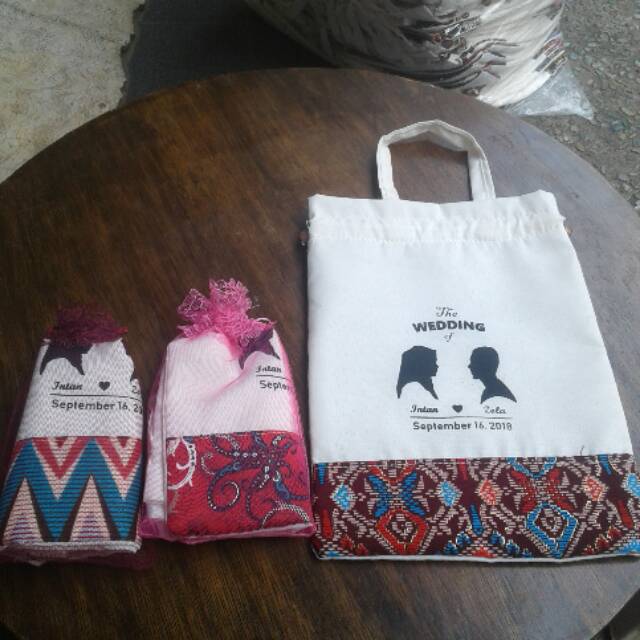 

Tas blacu ukuran 18 x 25