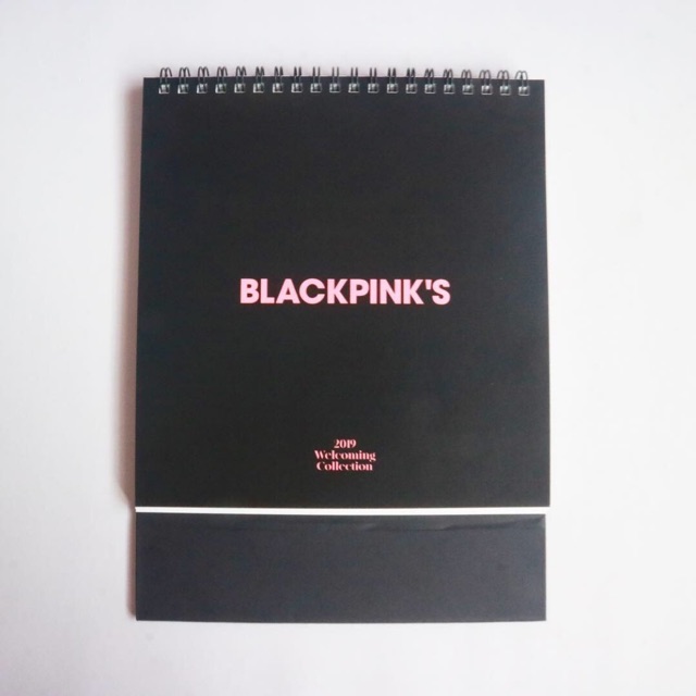 

DESK CALENDAR & WALL CALENDAR BLACKPINK 2019 WELCOMING COLLECTION