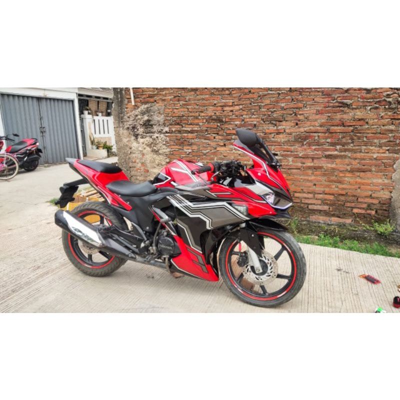 Full fairing R25 untuk Mega pro new