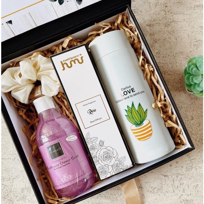 

Best Product!!! Hampers Ultah Kado Ulang Tahun Wanita Anniversary Kado Wisuda Ut043 - Paling Dicari