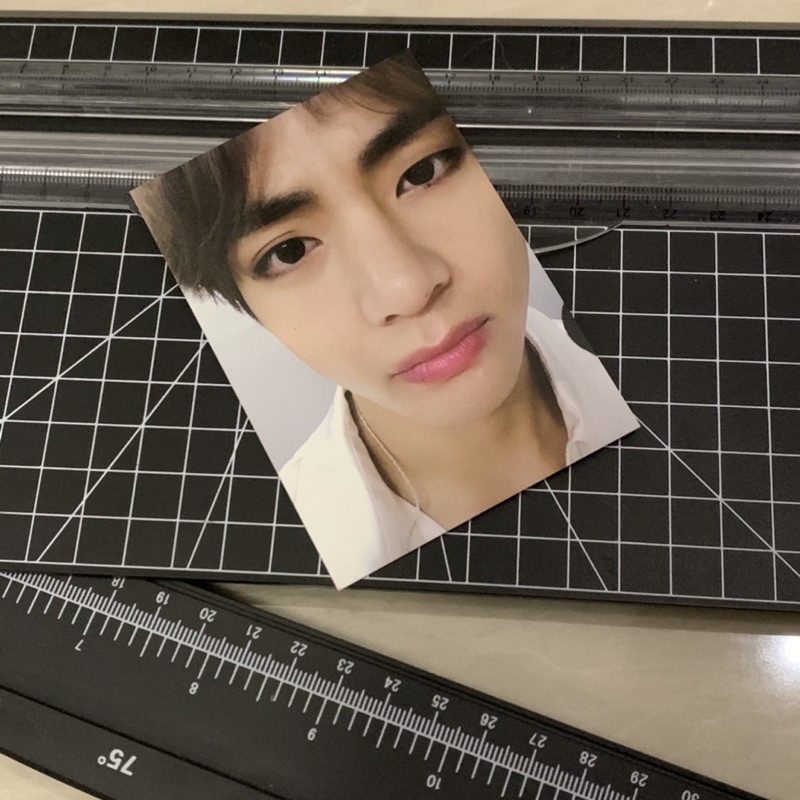 OFFICIAL BTS PHOTOCARD ARMYPEDIA PUZZLE TAEHYUNG V