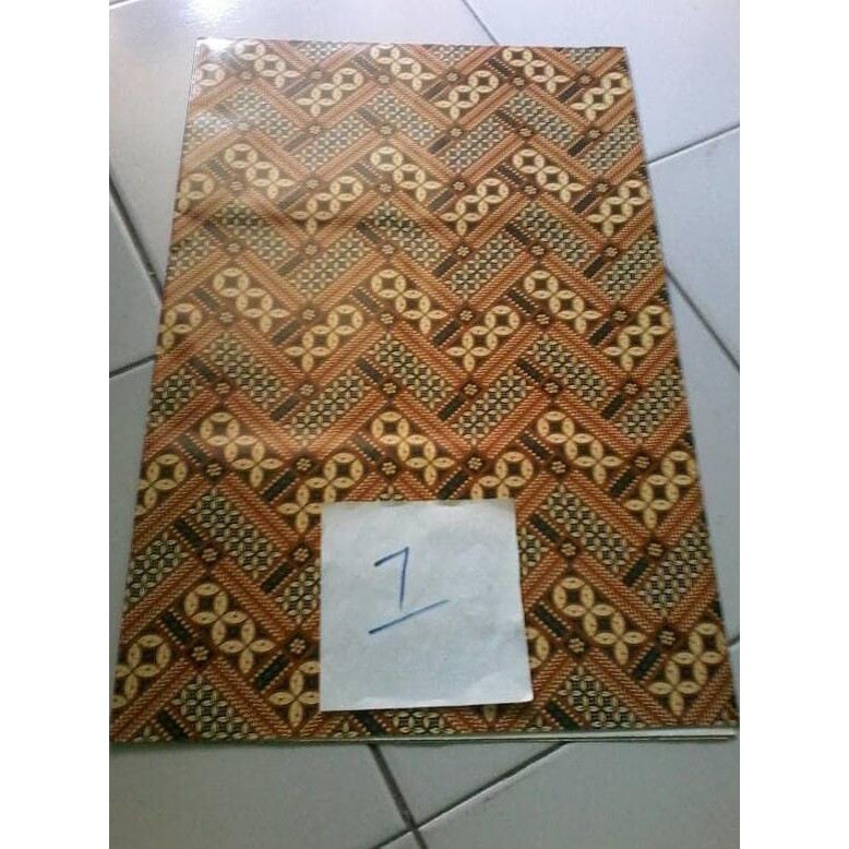 

Kertas Kado Motif Batik Sido Muncul