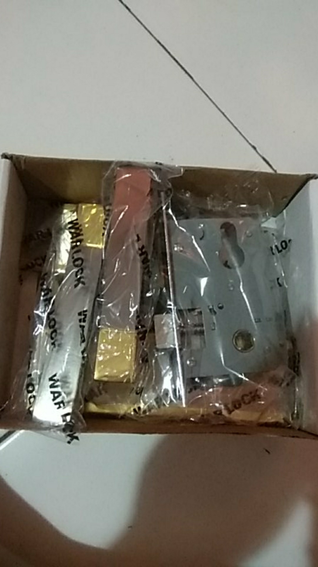 Warlock  Pintu Kecil S3 Sn/gp Handle Door