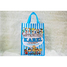 

TAS ULTAH CUSTOM UKURAN 25 X 15 X 35