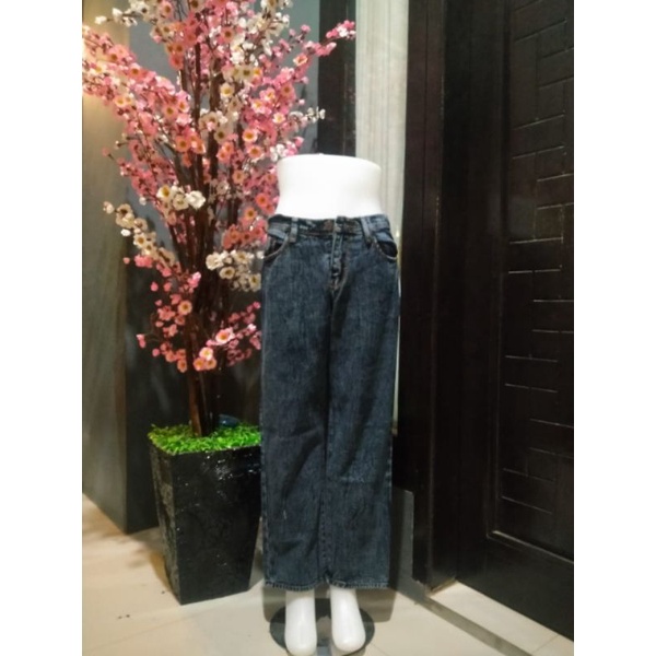 Highwaist Kulot Jeans Wanita Loose