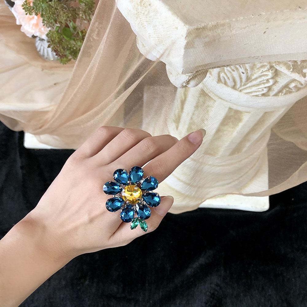 Nickolas1 Cincin Hadiah Lucu Indah Korea Bunga Besar Mengkilap Permata Berlian Kristal Menjuntai Anting-Anting