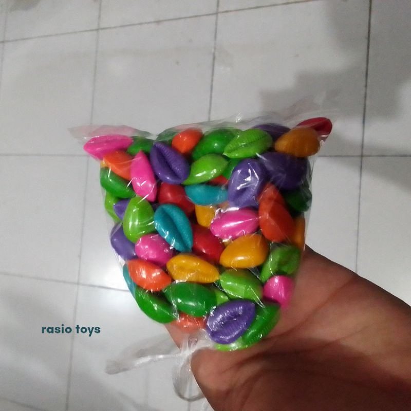 Biji Congklak Plastik Warna-Warni / Biji Kerang Plastik isi 100pcs