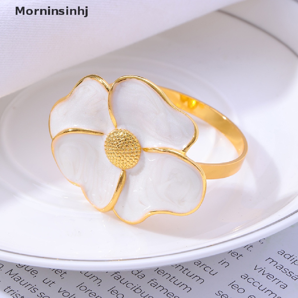 Cincin Serbet Desain Bunga Daisy Untuk Dekorasi Meja Pernikahan