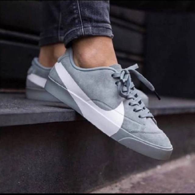 NIKE BLAZER LOW