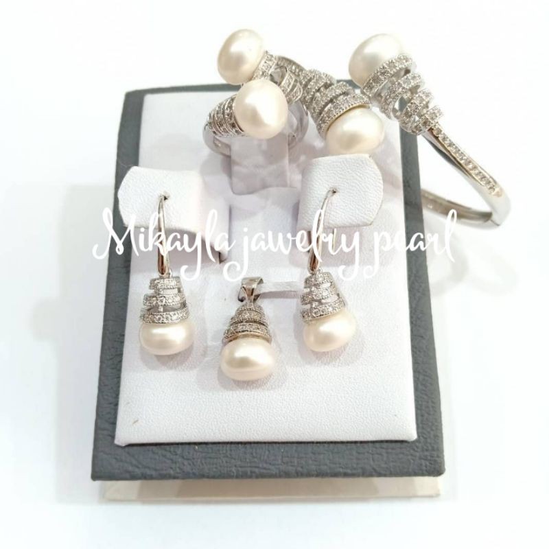 Set mutiara lombok|mutiara lombok terbaru|mutiara asli lombok|perhiasan mutiara|set mutiara tawar