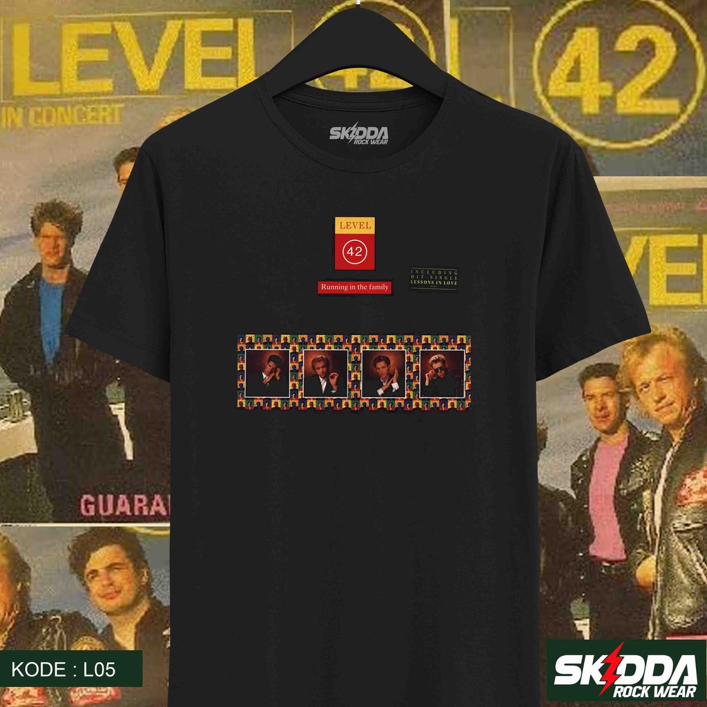 T Shirt Kaos Band Era 90 an LEVEL 42 – Running in the Family L05  - Premium Black NSA
