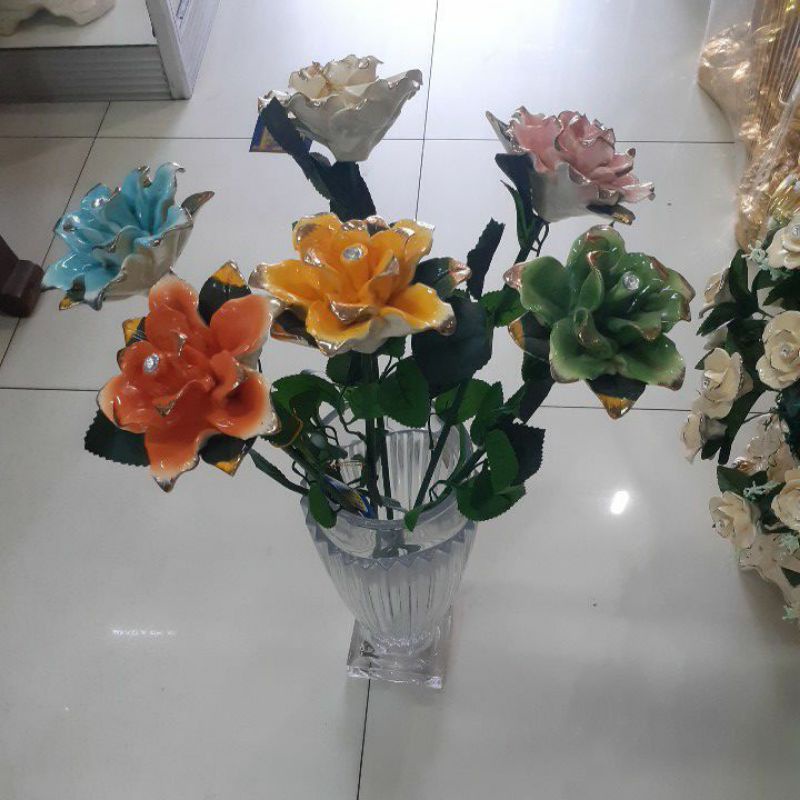 Bunga keramik besar dan vas nya