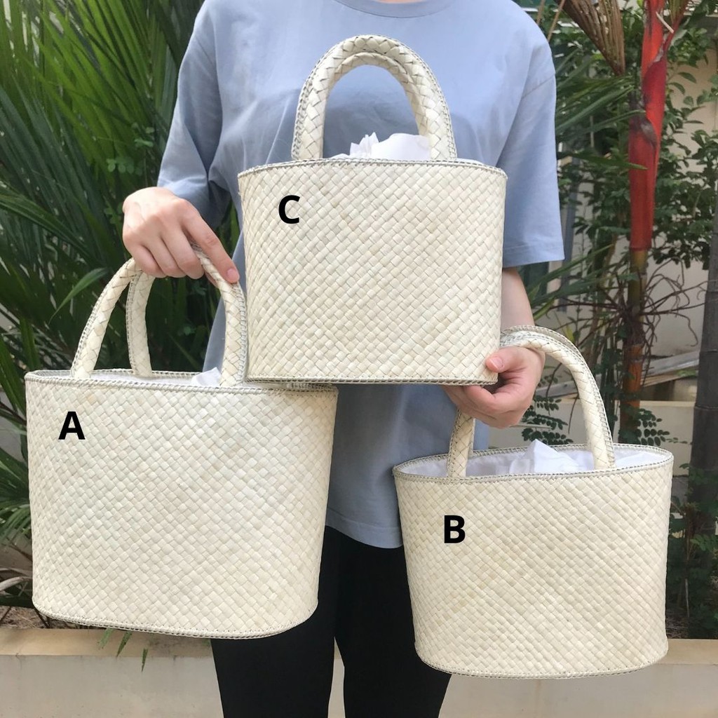 

Tas Tenteng Anyam Pandan Hampers Souvenir Kue Kering/ Goodie Bag Hampers Ramadhan