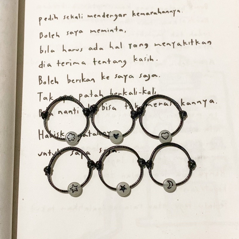 gelang glow in the dark | gelang aesthetic | glow in the dark | gelang | gelang tangan wanita | kado