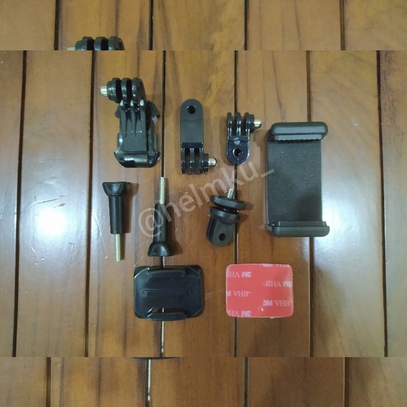 Mounting Motovlog HP di Helm