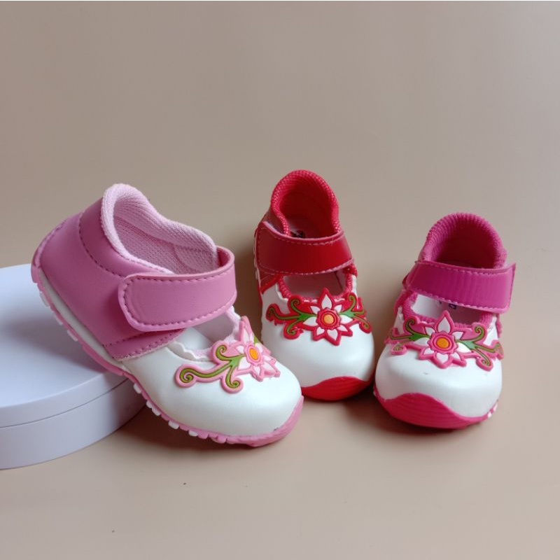 sepatu anak bayi bunyi perempuan usia 1-3 tahun/sepatu balita murah /sepatu anak casual -bg ros