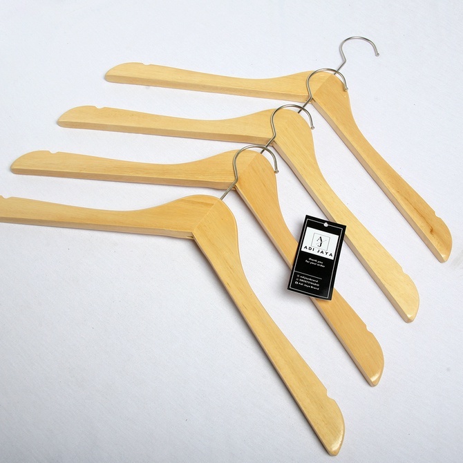 Hanger kayu (wood) natural dewasa / gantungan baju