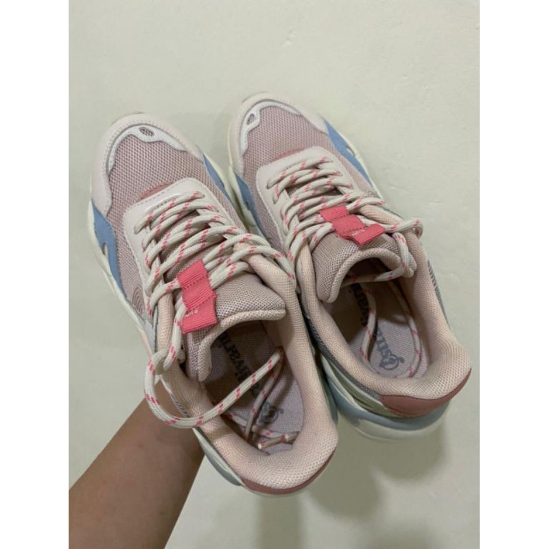 Stradivarius Sneakers Run Preloved✨