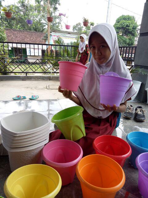 Pot Tempel Nkt Cantik