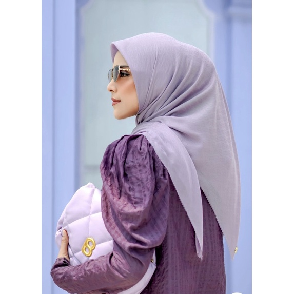 New Tapis Embossed "Rhubarb"