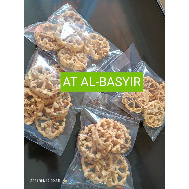 

penyek kembang goyang