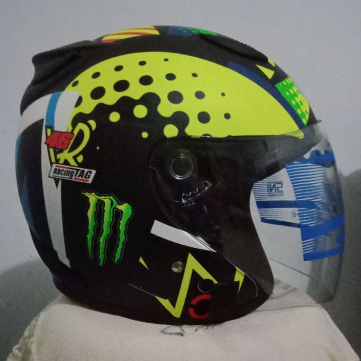 

✨SALE✨Helm Centro Motif (Pengemasan menggunakan kardus + bubble wrap)