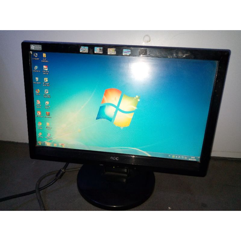 Monitor LCD 16inch merk AOC dan merek lainya