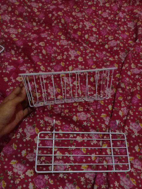 Kesi Putih Keranjang Besi Gantung Tempat Aksesoris Serbaguna Rak Bumbu Dapur Wall Grid Dekorasi