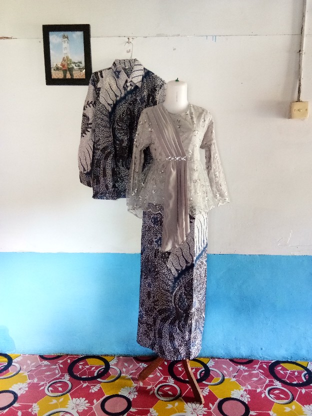 Maura Couple - Sania Ruffle Batik Couple Ori Ndoro Jowi Dnt Garansi Termurah Shopee - Kebaya Couple