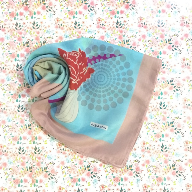 Hijab segi empat motif azara