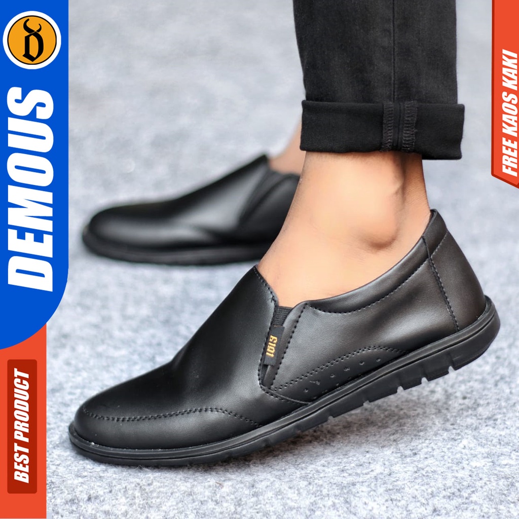 Sepatu Slip on Pria Santai Casual Formal Kulit Syntetic Kerja Kantor Kuliah Kondangan Hitam Keren Terbaru