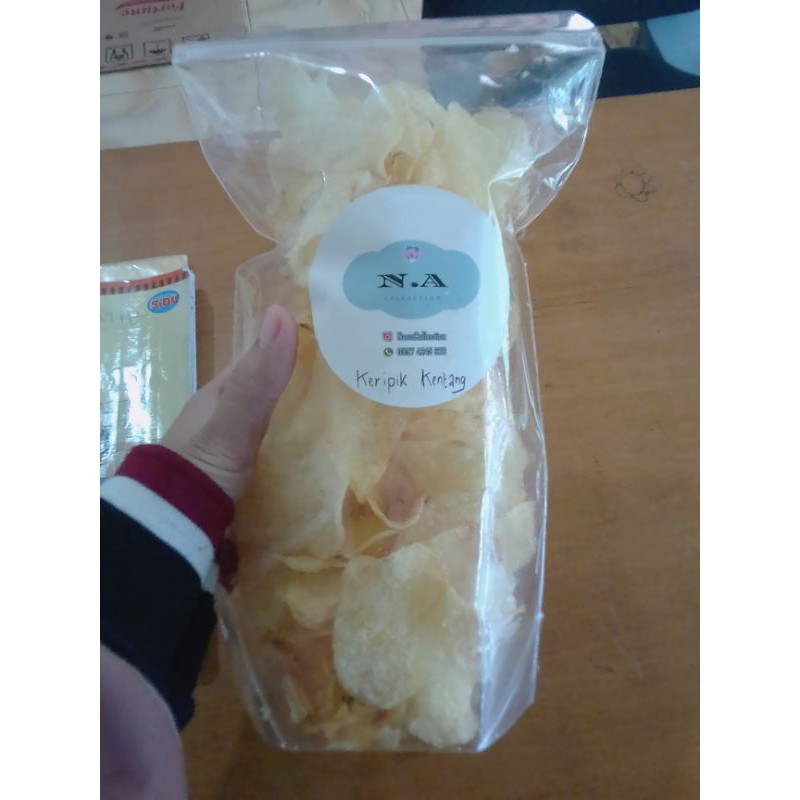 

NEW !! Keripik kentang original kekinian kemasan pouch 32*17 isi penuh