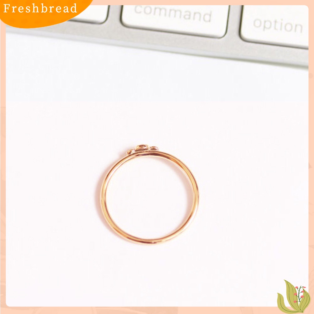 [Fresh] Cincin Simple Bahan Alloy dengan 3 Zircon Anti Alergi untuk Wanita