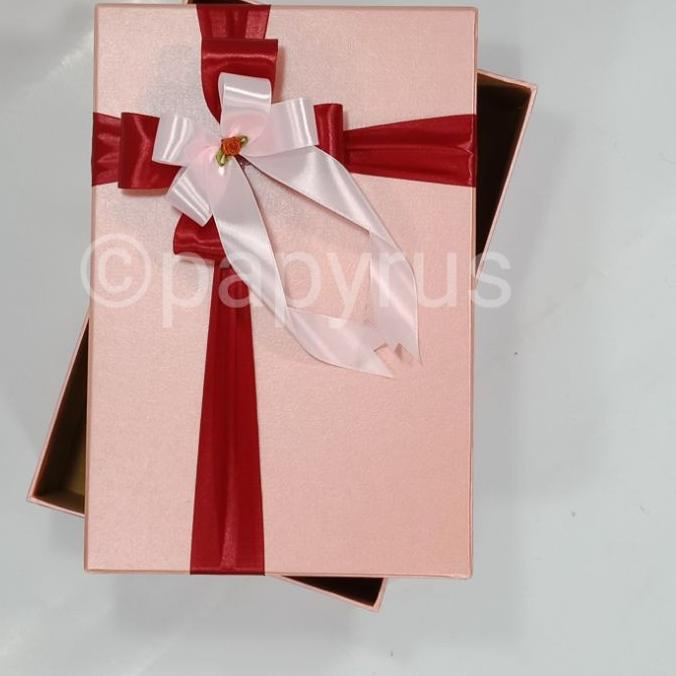 

☊ PAPYRUS 20x30 tinggi 5cm Kotak Kado Gift Box ✥