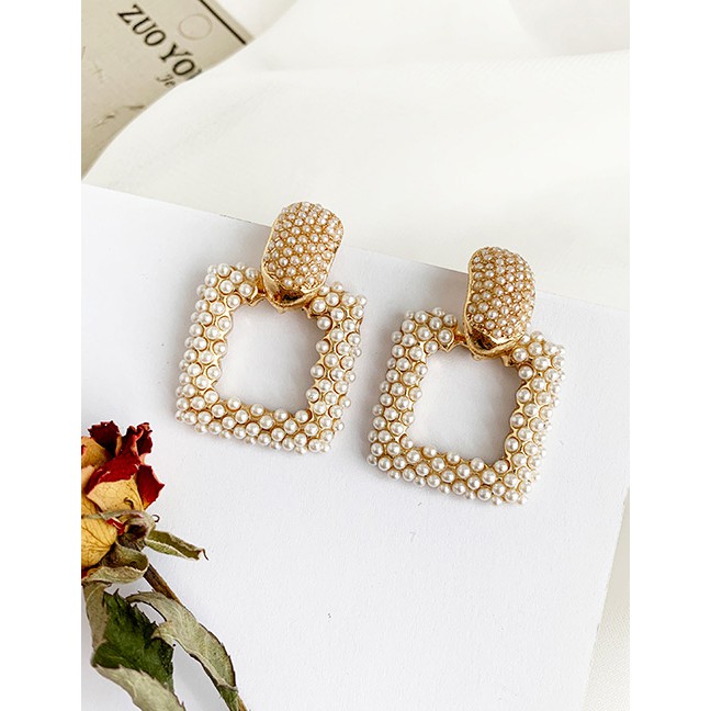 LRC Anting Tusuk Fashion Gold Alloy Pearl Square Earrings F89756