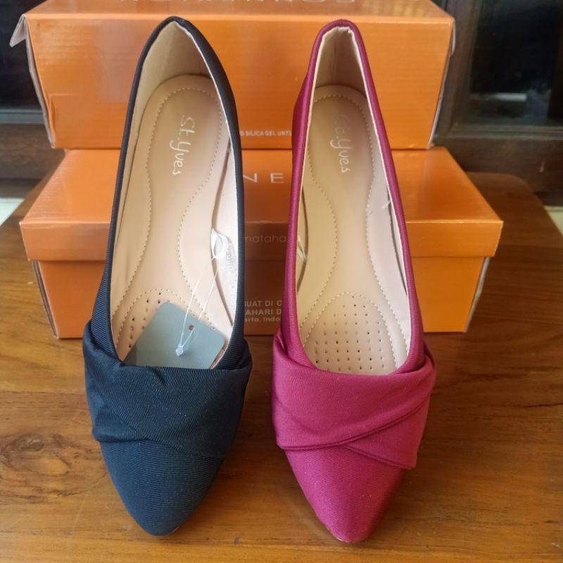 Sepatu St Yves flat shoes