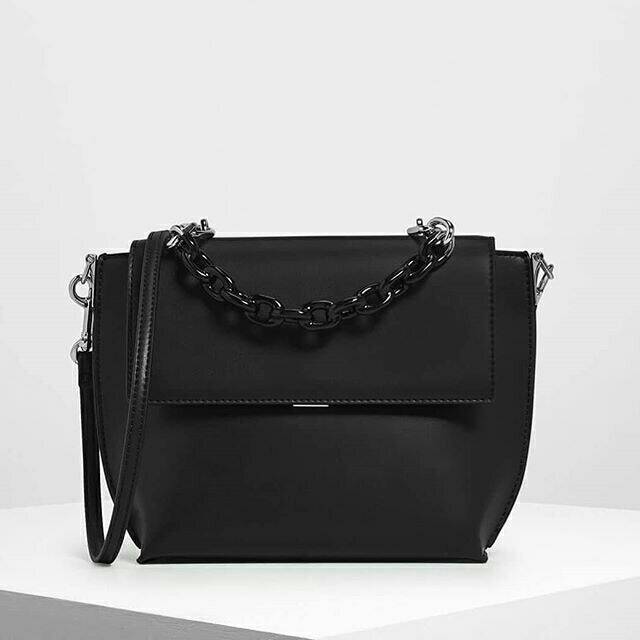 CK HANDLE CHAIN SLING BAG