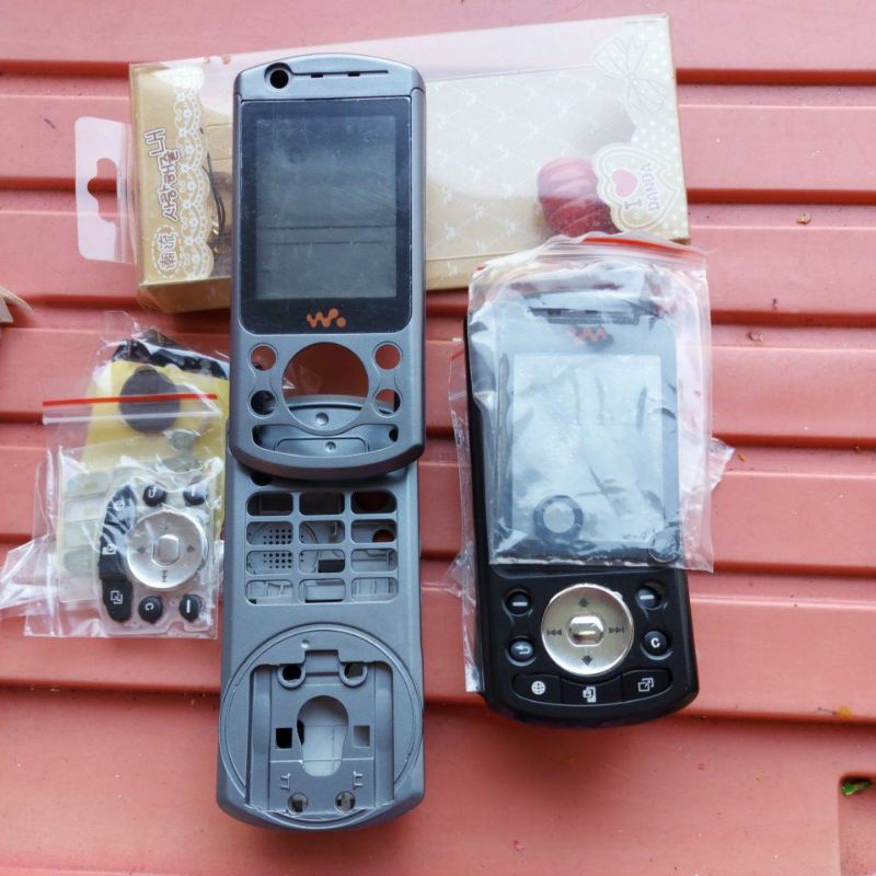 CHASING SONY ERICSSON W 900i LENGKAP