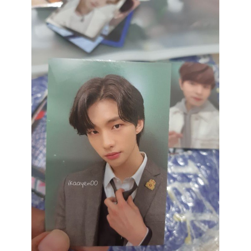 PC HYUNJIN LIMITED VER ALBUM GO LIVE