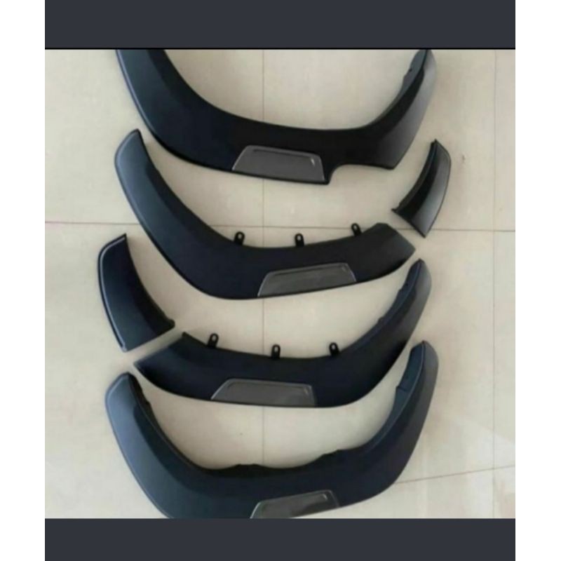 cover fender mobil Toyota Hilux 2020-2021