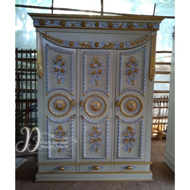LEMARI PAKAIAN KAYU JATI 3 PINTU, LEMARI PAKAIAN UKIR MODERN BERKUALITAS