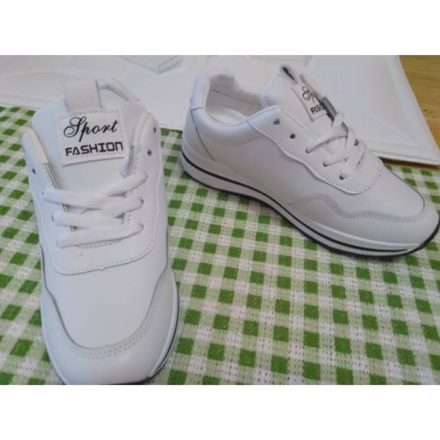 Sepatu Fashion import LV