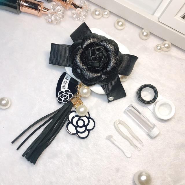 Black n White flowers  travel kit tempat softlens
