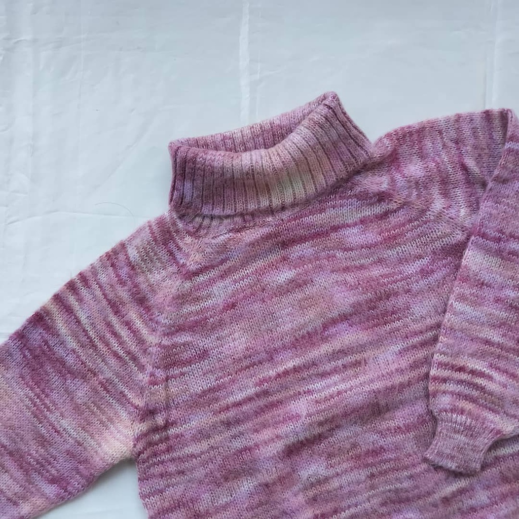 19NINETEEN Pink Turtleneck Knit Sweater