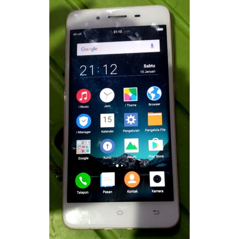 HP vivo v3 ram 3 rom 32 kondisi minus (hp android minus)